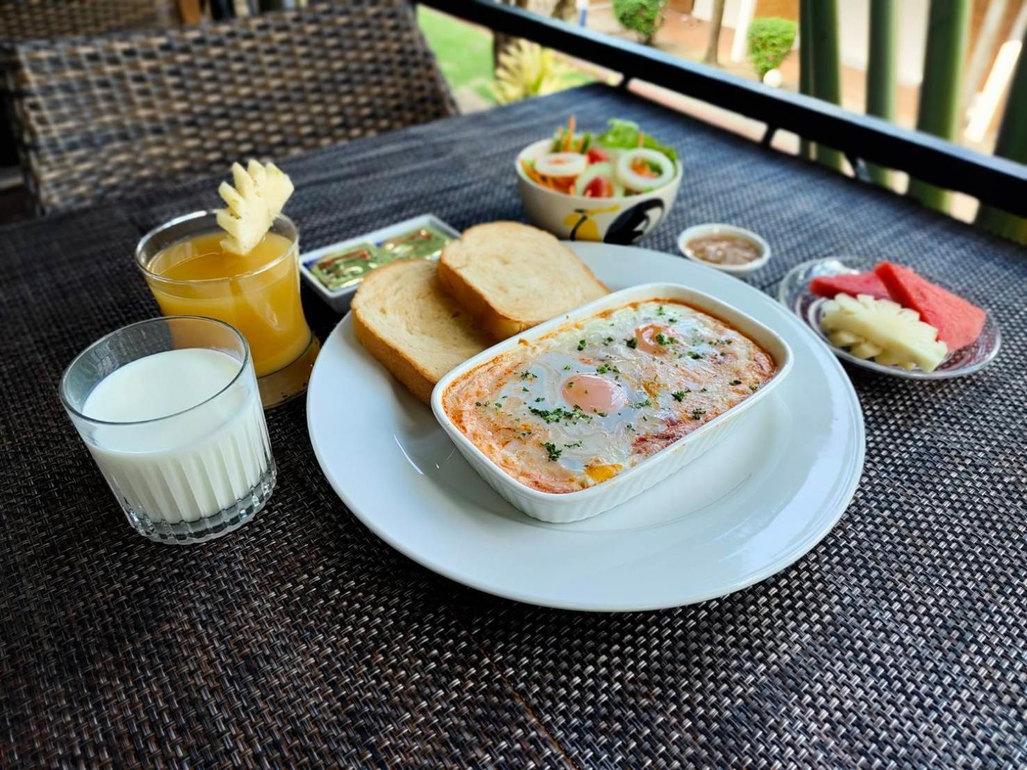 Karon Touch Sea Boutique Hotel&Bistro מראה חיצוני תמונה